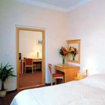 Wellness Jean De Carro Hotel 4*