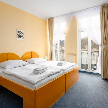Wellness Jean De Carro 4* Karlowe Wary
